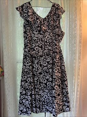 Perceptions Black and Light Pink Floral Print Dress